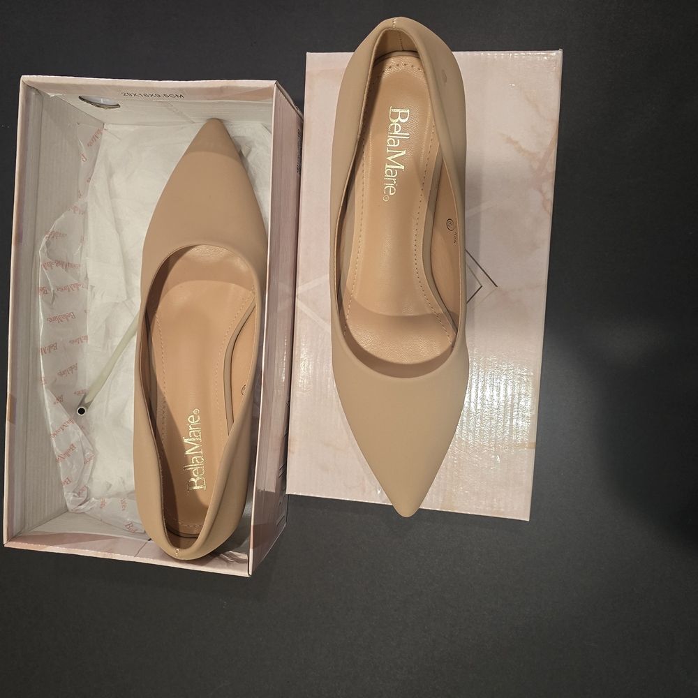 Bella Marie Women's Tan Pointed Toe Flats